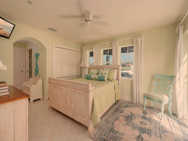 Unique Vacation Rental with Harbor Views in Cape Coral